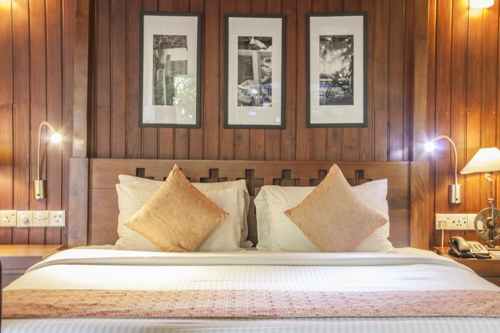 Colombo Court Hotel & Spa Экстерьер фото