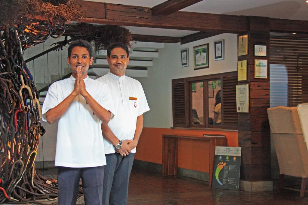Colombo Court Hotel & Spa Экстерьер фото
