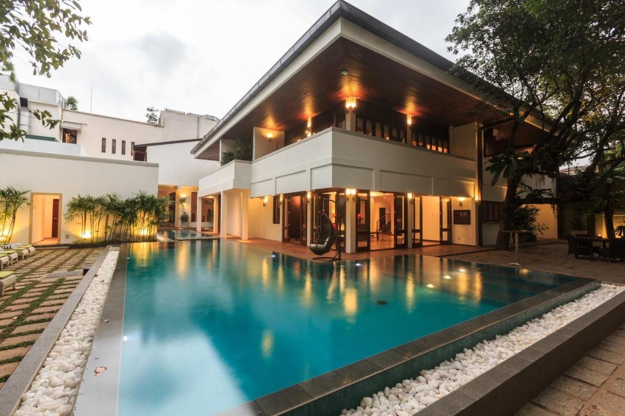 Colombo Court Hotel & Spa Экстерьер фото